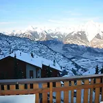 Apartment For 8 In
